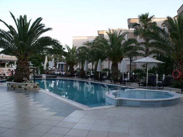 Romance Hotel